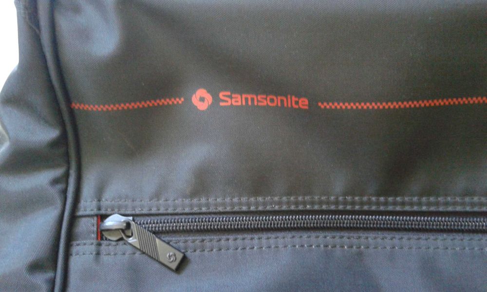 Porta-Fatos Samsonite preto