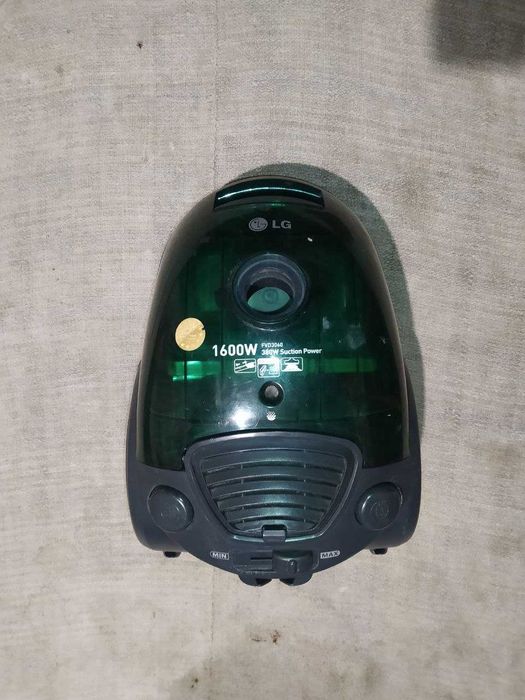 Пылесос "LG fvd 3060 1600w"