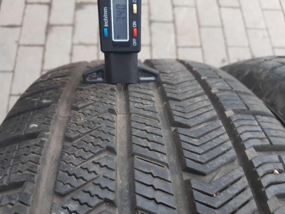 4x Opony 235 55 R 17 Vredestein Quatrac5 4szt Jak NOWE