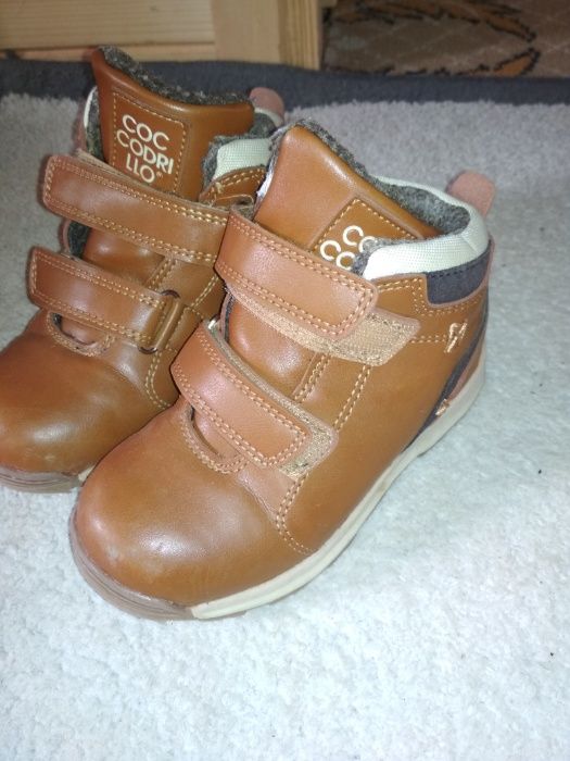 sprzedam buty chłopięce
