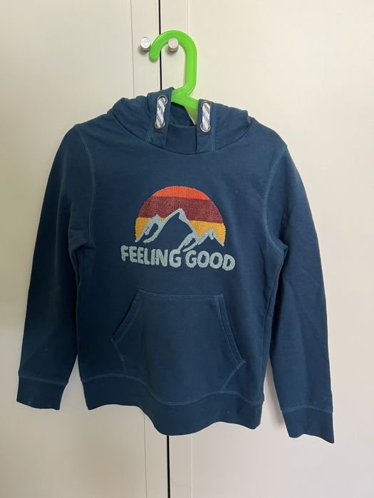 Sweatshirt bordada azul petróleo com carapuço