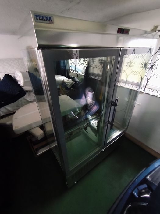 Witryna cukiernicza Tekna - 880 litrów