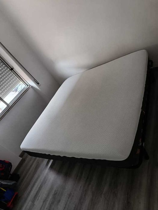 Cama + Colchao 150 x 200