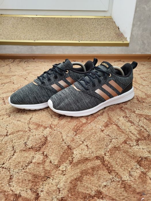 Оригинальные женские кроссовки Adidas QT Racer