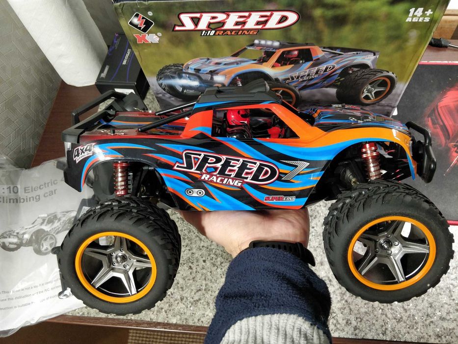 RC машинка WLtoys 104009 1/10 4x4 rc з LED підсвіткою Нова в коробці