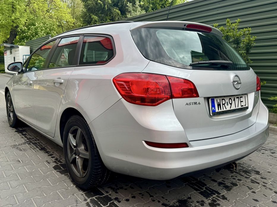 Opel Astra J 1.7 CDTI 2011r Kombi