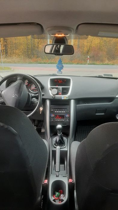 Ładny peugeot 207