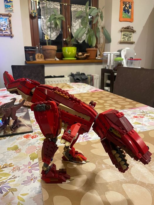 Super dinozaur Tyrex z lego