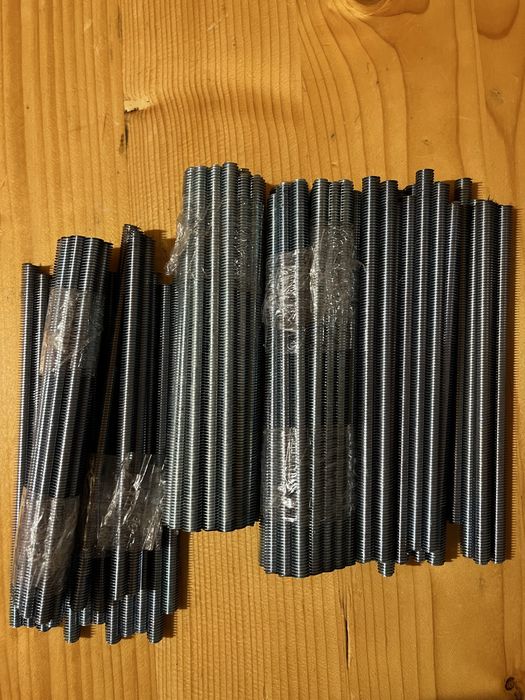 Шпильки м10 20см