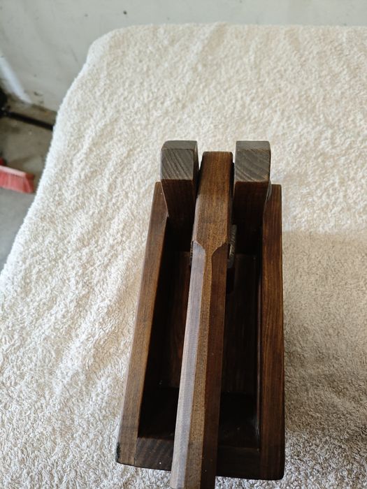 Utensílio para partir nozes