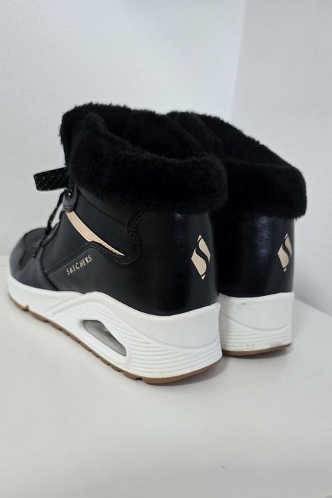 Sketchers Los Angeles tamanho 38 em perfeito estado.