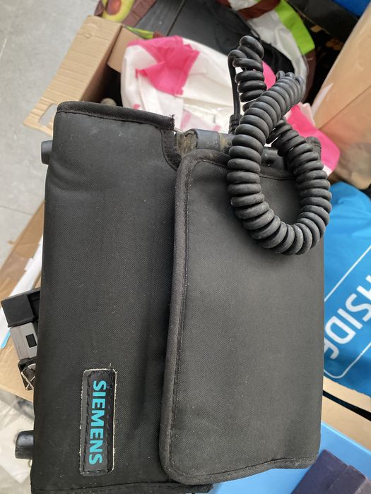 Telemóvel de carro dos anos 90 Siemens