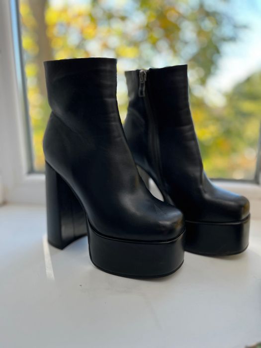 Ботинки на каблуке