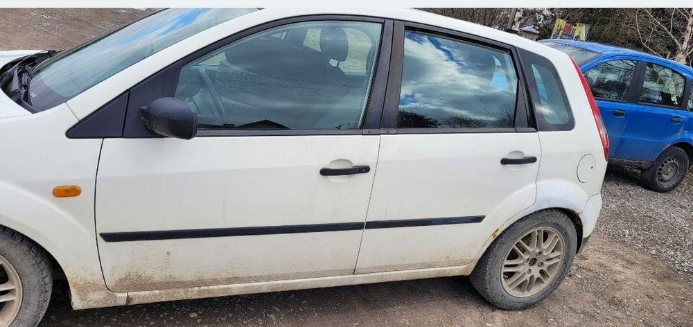 Ford Fiesta MK5 MK6 1.2 1.4 1.6 skrzynia silnik maska zderzak drzwi klapa szyba lusterko lampa rozrusznik alternator błotnik chłodnica