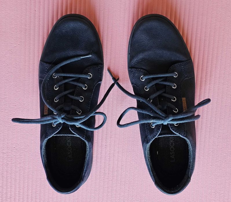 Męskie granatowe buty do garnituru lub codzienne, skórzane, rozmiar 41