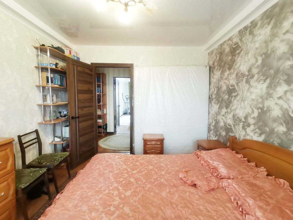 Терміново! Продаж 3 кімнатної квартири по вул. Українській