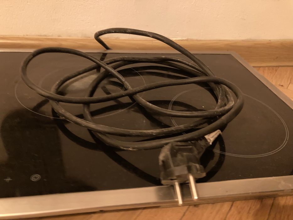 Kuchenka elektryczna Siemens z zasilaczem do kontaktu