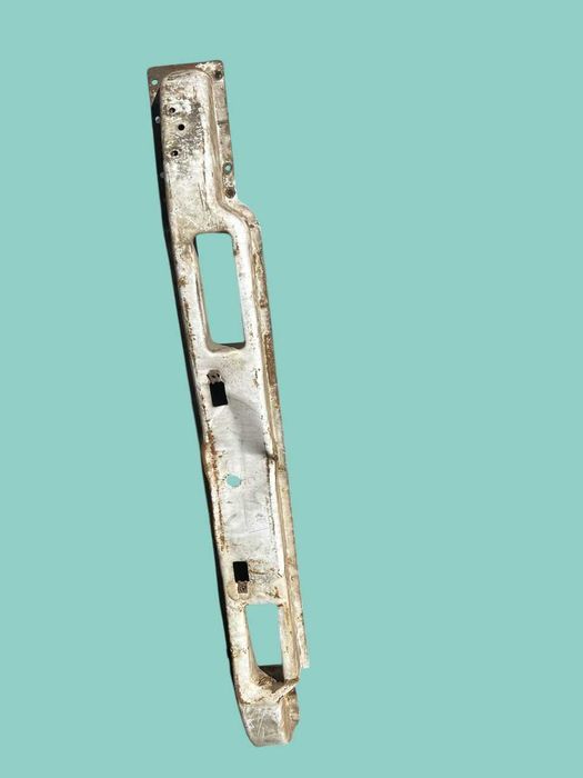 Усилитель бампера Мерседес Вито 638 *норм-сост /б-у/