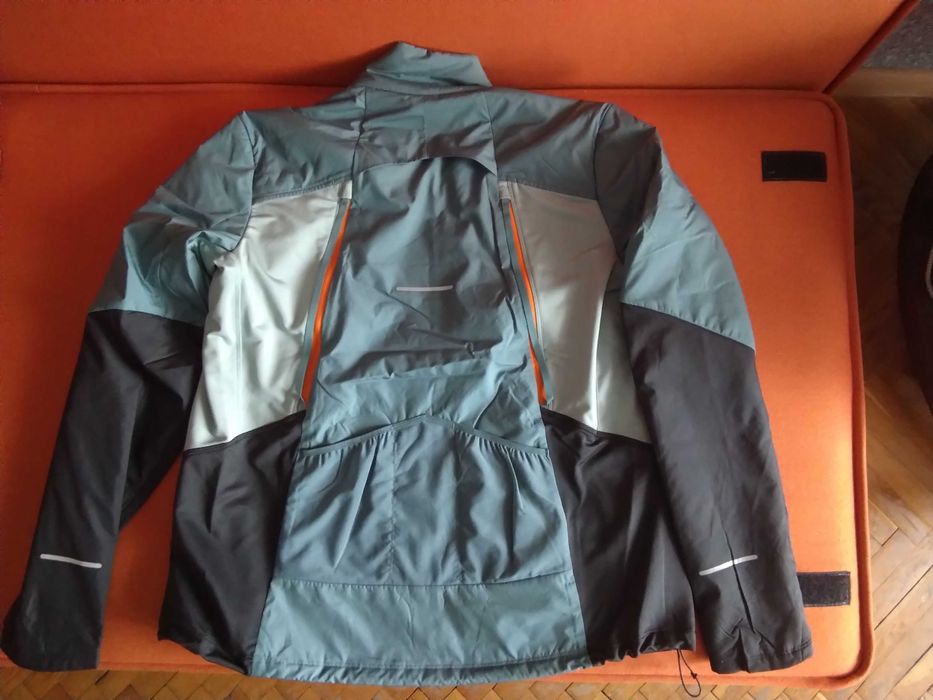 Продам чоловічу куртку для бігу та занять спортом ASICS WINTER RUN.