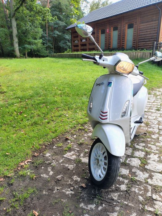 Vespa sprint 125 ABS  biała perła zarejestrowany opłacony