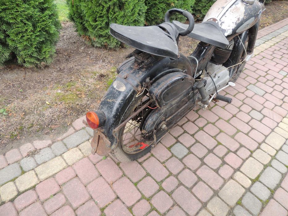 Motocykl NSU LUX 200