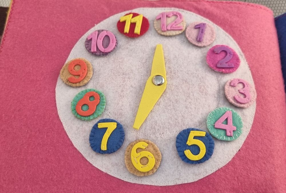 Filcowa sensoryczna książeczka