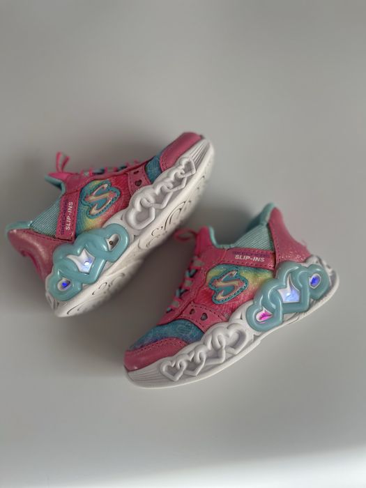 Кросівки для дівчинки Skechers 22