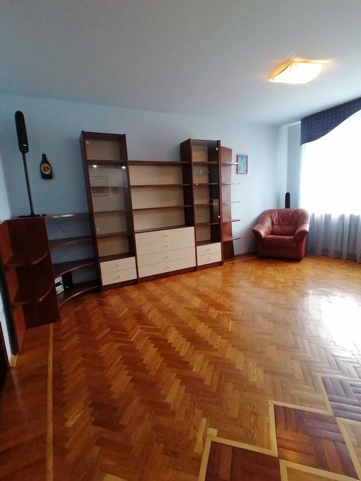 Продам квартиру 106 кв.м. низ пр. Поля/Антоновича/парк Глобы/школа Планета счастья