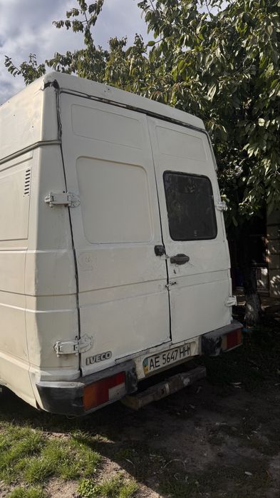 Автомобіль Іveco daily і Citroen jamper
