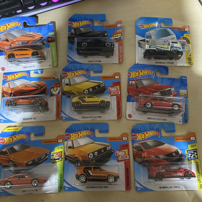 Vendo Hotwheels na caixa