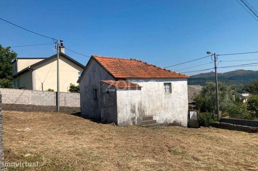 Moradia para Reconstrução – Viariz da Poça, Freguesia da Campeã