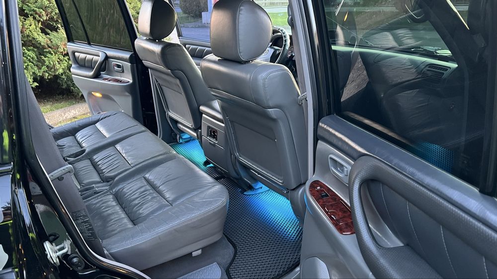 Toyota Land Cruiser 100 4.7 off-road