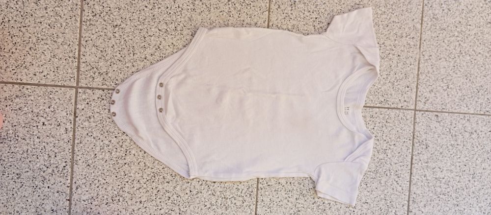 Roupa de menina 1 euro cada