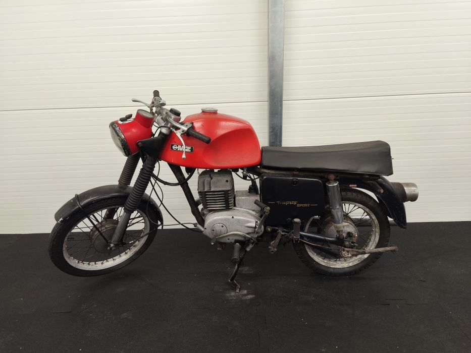 MZ ETS 250 z dokumentami