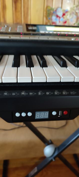 Синтезатор Yamaha psr 740 продам