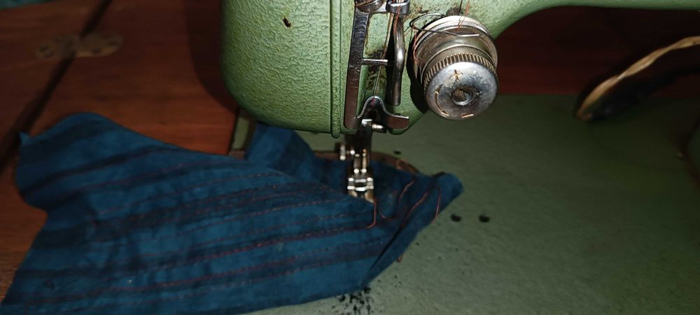 Швейна машинка veritas