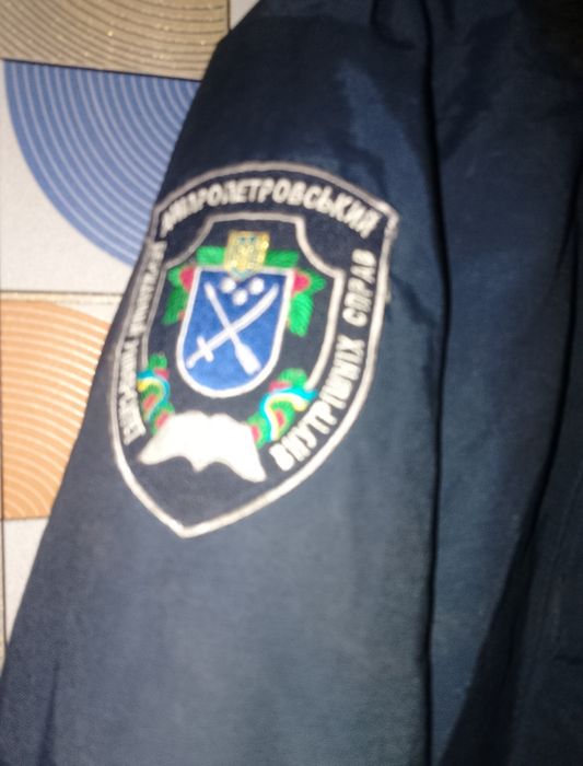 Продам теплую мужскую куртку