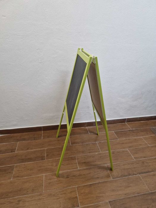 Quadro de dupla face para criança – giz e marcador