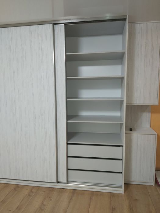 Шикарный Встроенный шкаф