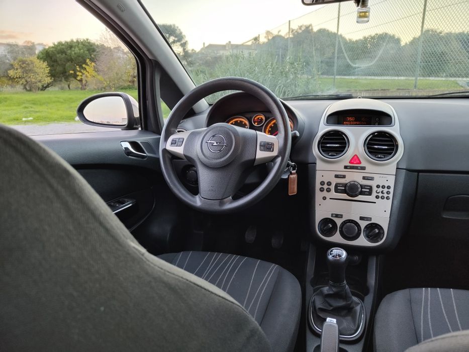 Opel corsa 1.2  bem estimado