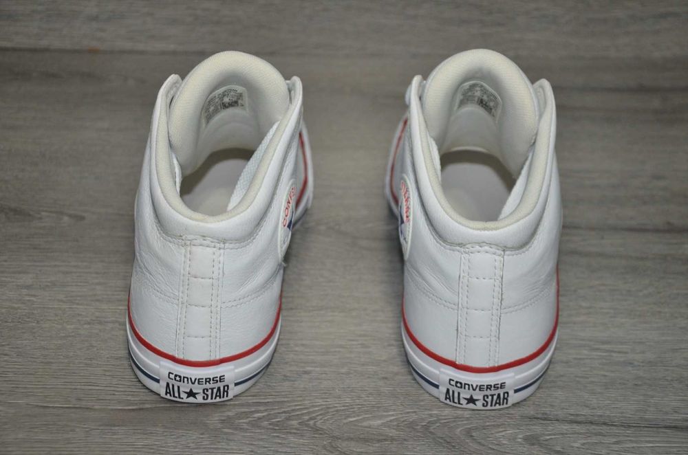 Продам кросівки шкіряні Фірма Converse