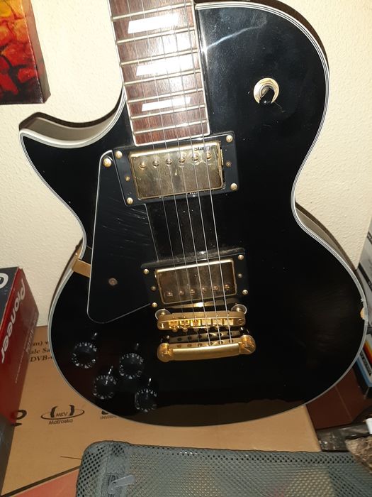 Guitarra elétrica numca utilzada