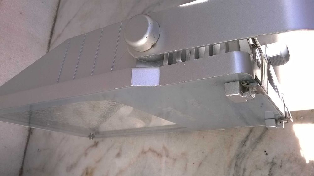 Projetor exterior de baixo consumo