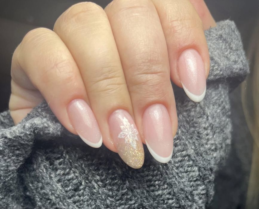 Manicure przedluzanie hybryda