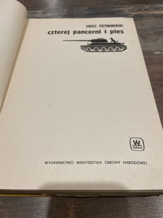 Czterej pancerni i pies - Janusz Przymanowski