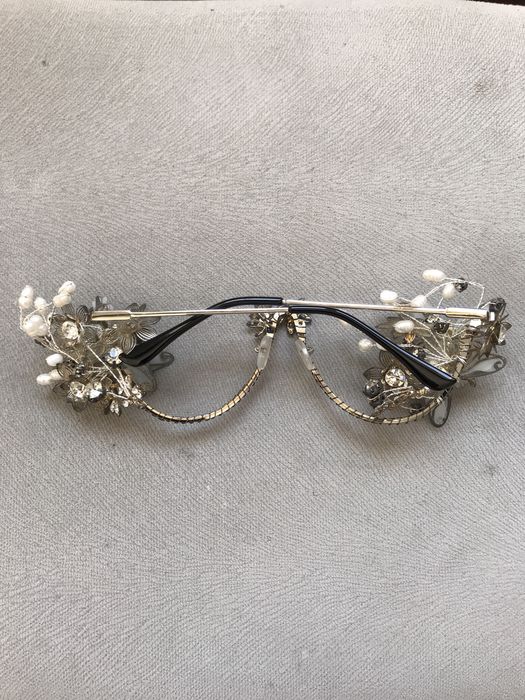 Óculos strass prateados com borboletas + corrente NOVOS