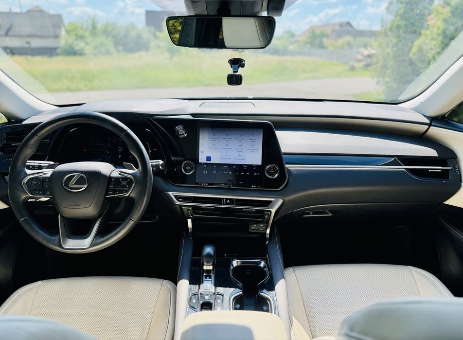 Lexsus RX350 2023рік 2.4 AWD Premium V