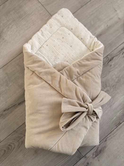 Zestaw muślinowy kokon gniazdko niemowlęce + rożek welur muślin beżowy