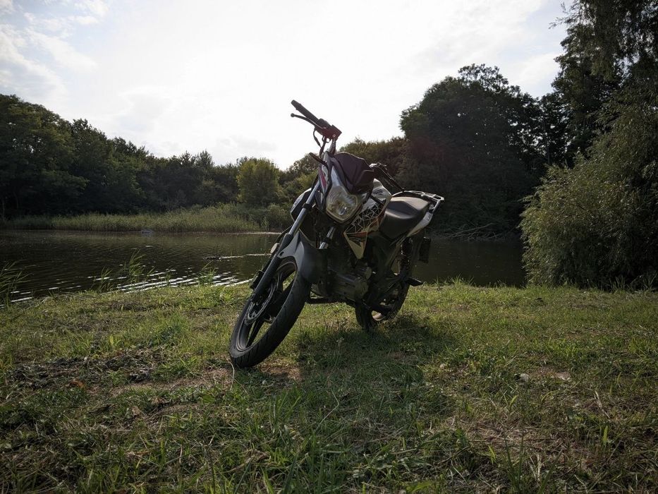 Продам мотоцикл Loncin cr1 150