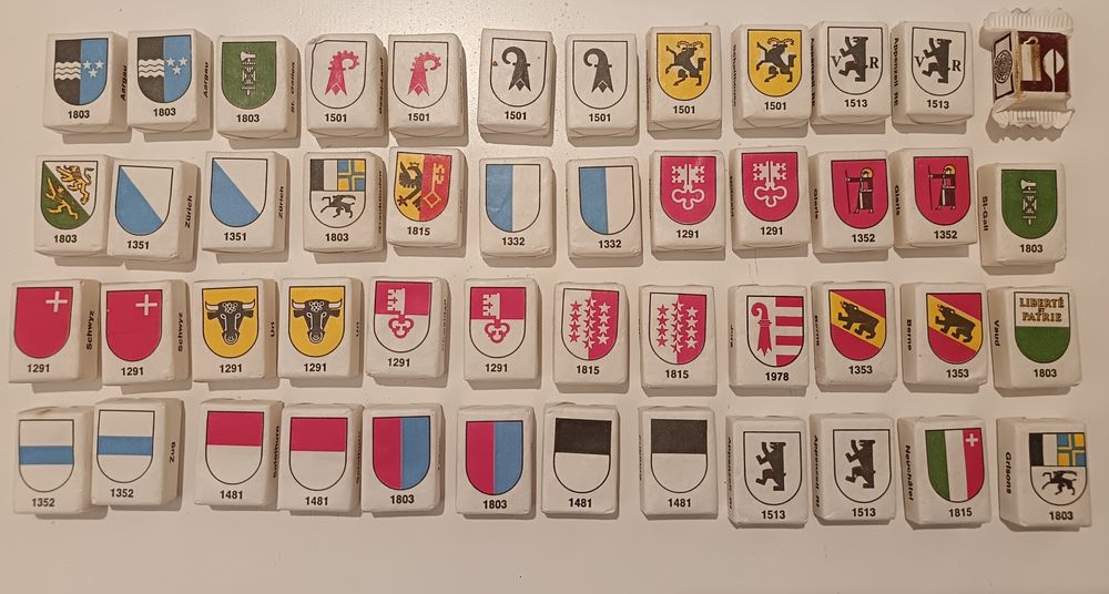 Cubos e pacotes de açúcar
